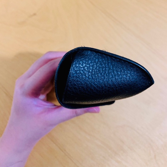 Black Ray-Ban Case - Picture 7 of 11